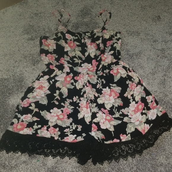 Topshop spaghetti strap floral romper - Picture 3 of 4